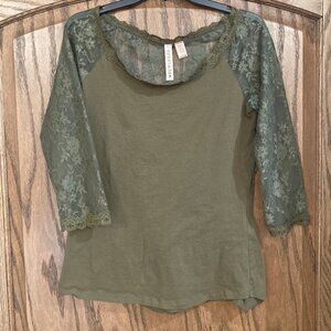 Olive Green Lacy Top, Women's Size L, Eyeshadow Brand